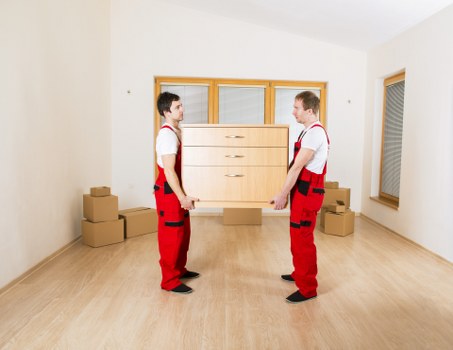 Careful transport of household items during a Notting Hill move